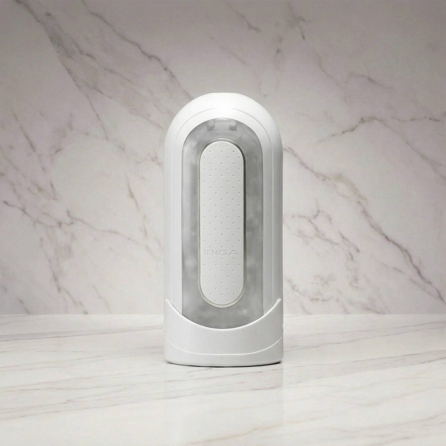 Tenga Flip Zero Electronic Vibrations in wit - vooraanzicht met zichtbare textuur en bedieningsknoppen